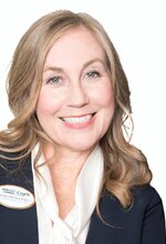 Photo of Laura Petronella